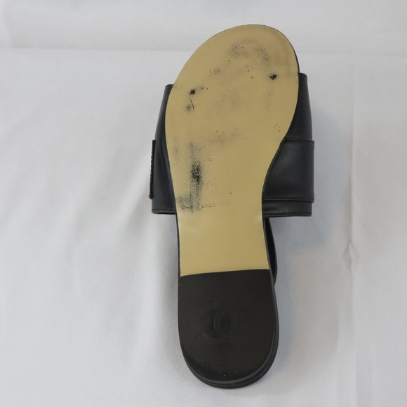 Chanel Black Leather CC Pearl Crystal Logo Slide Sandals Flat Shoes EU 38 US 8 - Picture 10 of 13